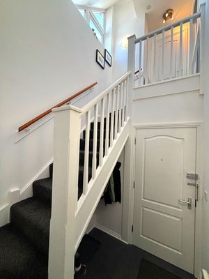 Private Entrance - click for photo gallery